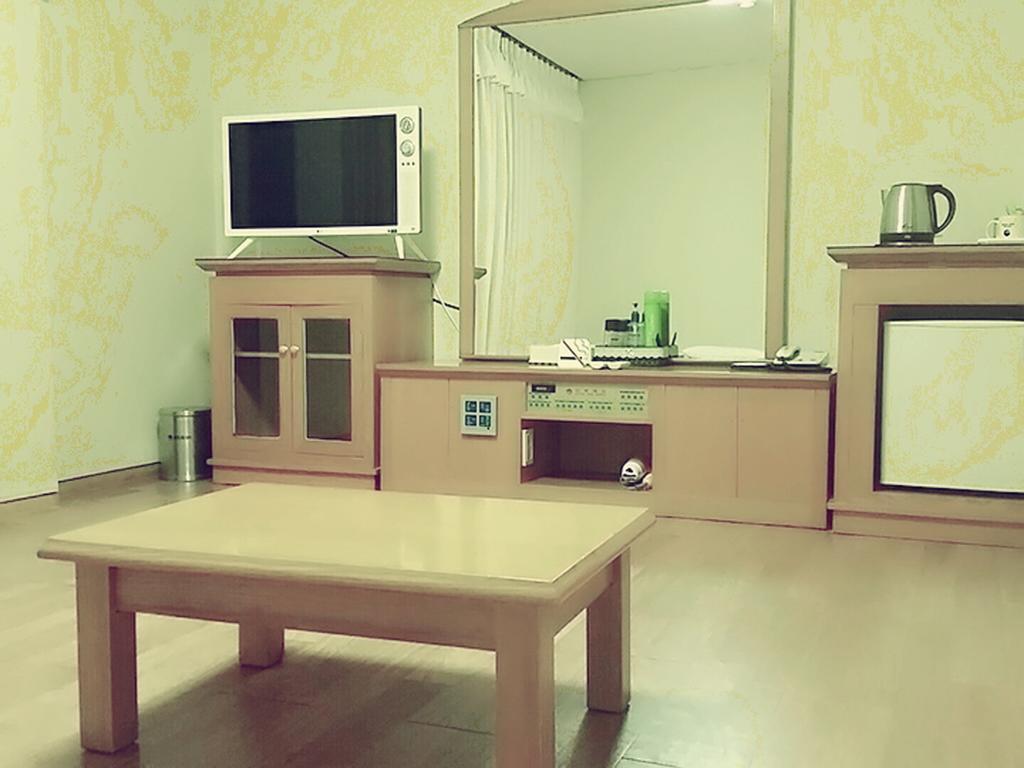 Daedong Hotel Чеджудо Экстерьер фото