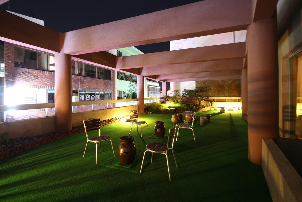 Daedong Hotel Чеджудо Экстерьер фото
