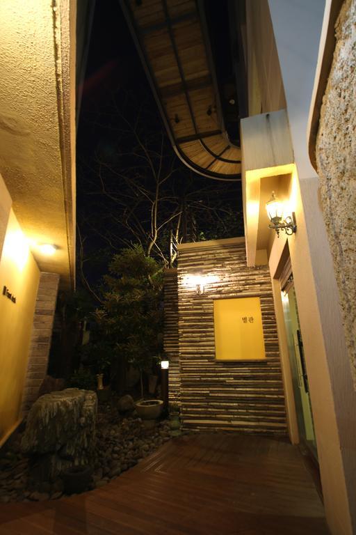 Daedong Hotel Чеджудо Экстерьер фото