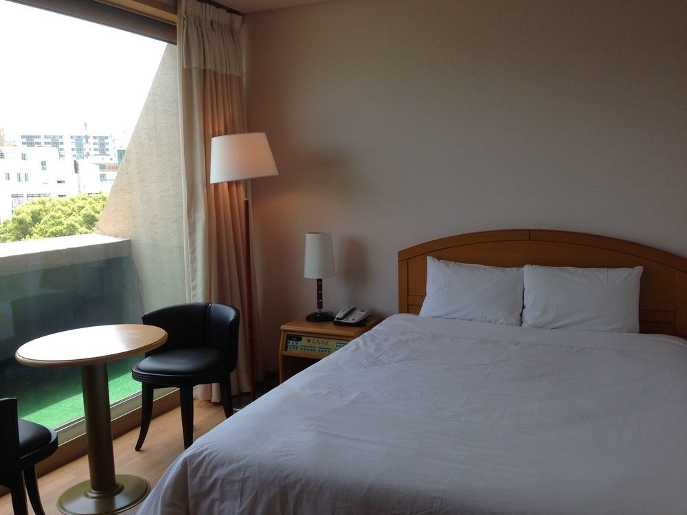 Daedong Hotel Чеджудо Экстерьер фото
