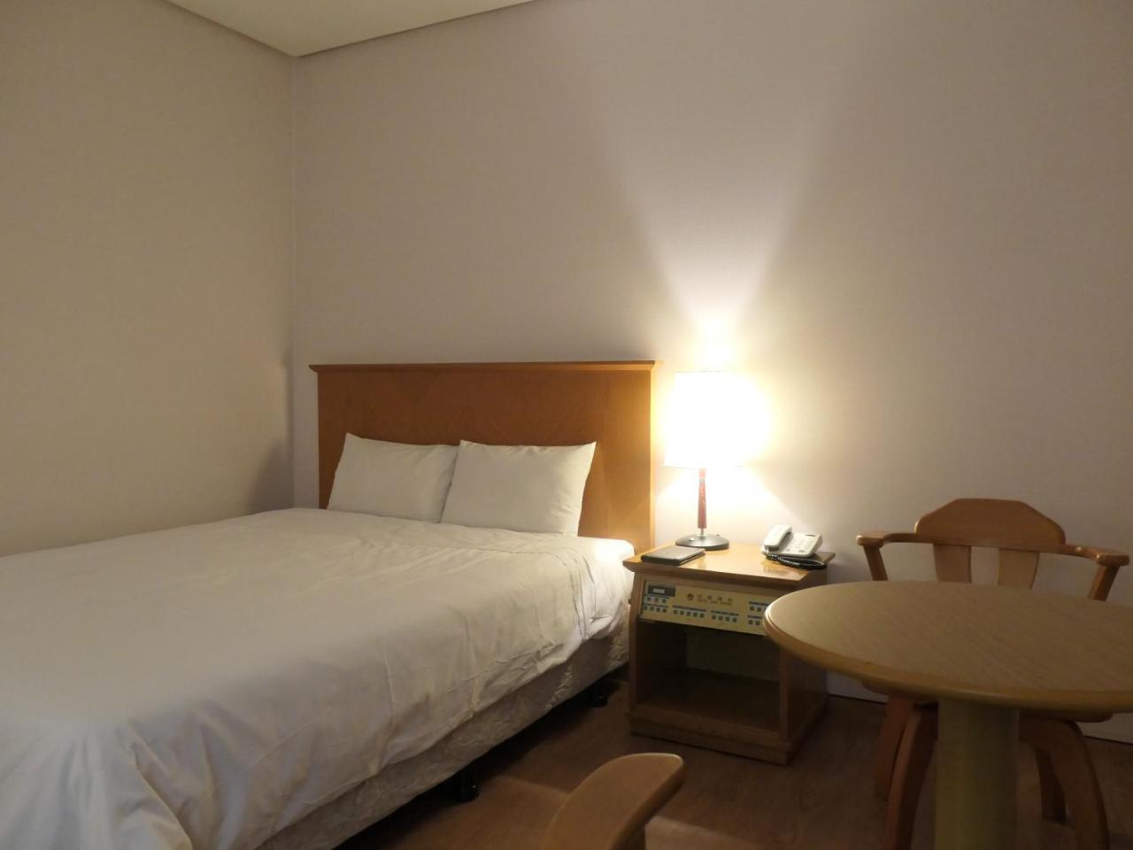 Daedong Hotel Чеджудо Номер фото